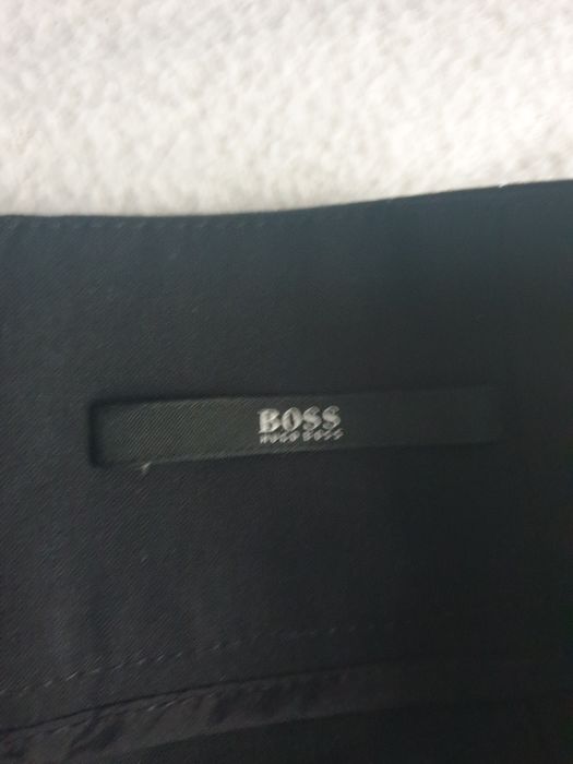 Hugo Boss spodnica czarna M