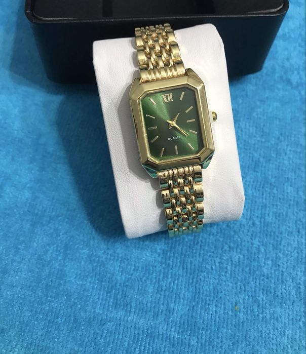 Zegarek na rękę damski zegarek zloty z zielona tarczą