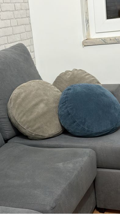 Sofá 3 lugares, excelente preço.