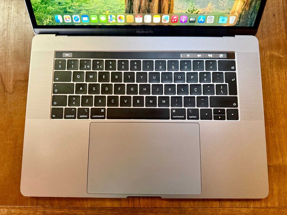 MacBook Pro 15" 2018 / 16GB RAM / 512GB SSD