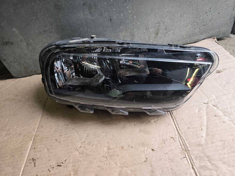 lampa przód Citroen C4 Cactus lift