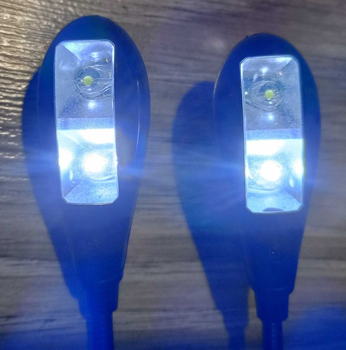 Podwójna lampka led z klipsem i regulacją oświetlenia