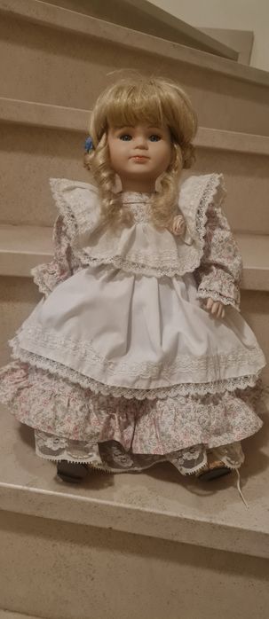 Boneca Porcelana coleção antiga
