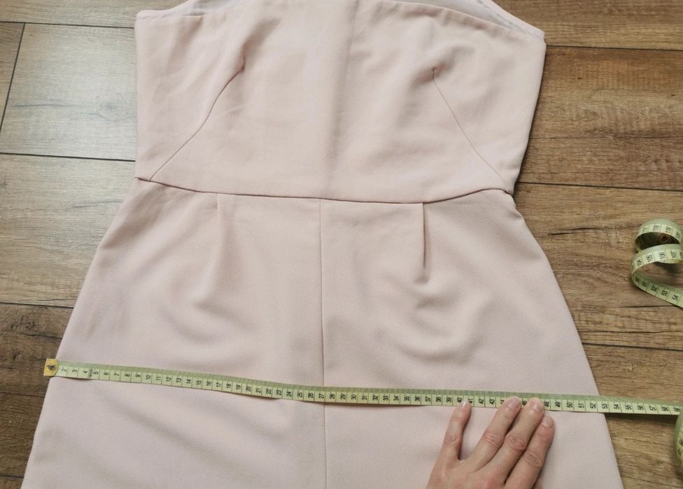 Kombinezon krótki letni Asos 40 L pudrowy róż