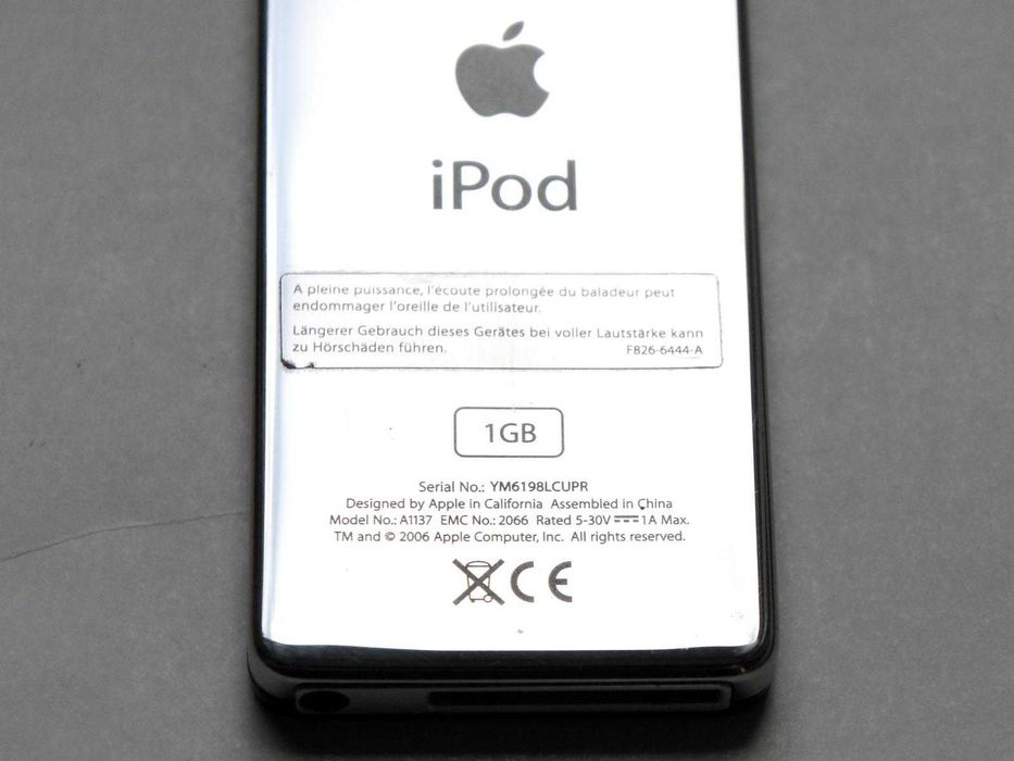 Apple Ipod nano 1 Black A1137 1GB музичний плеєр