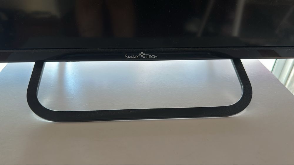 Smart TV  Smart Tech s/ comando
