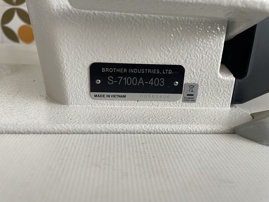 Máquina coser industrial Brother S-7100A