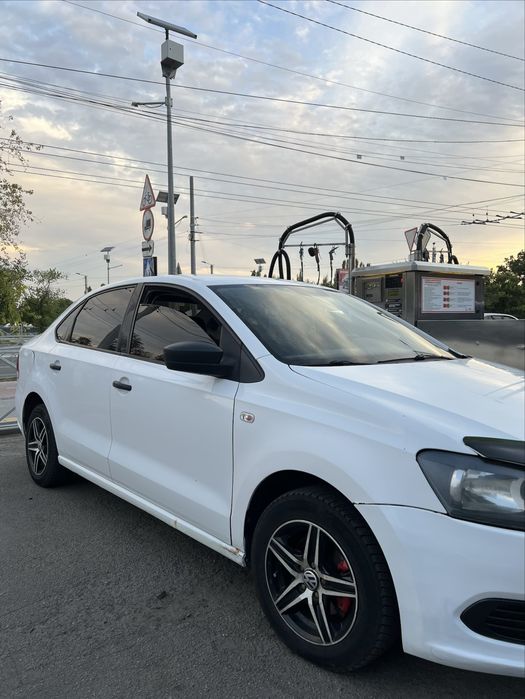 VW Polo продам  2013