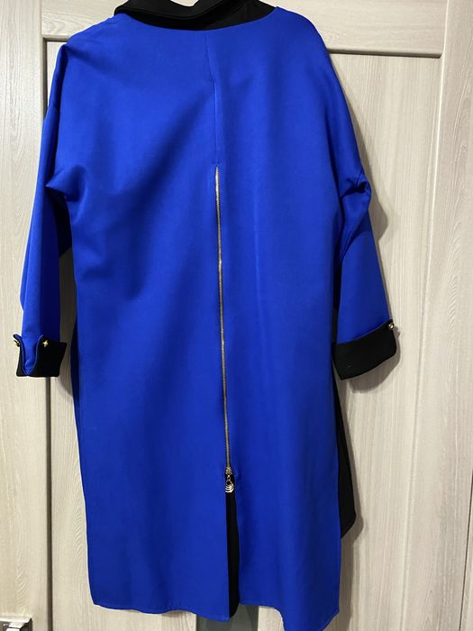 Плаття жіночі та дівчачі