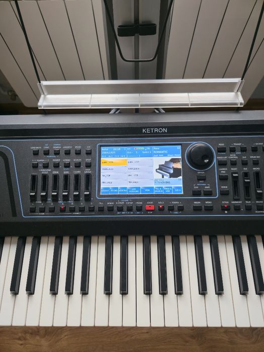 Ketron SD9 keyboard