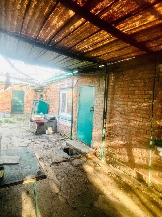 Терміново продам 2 цегляні будинки на одній ділянці в Дергачах