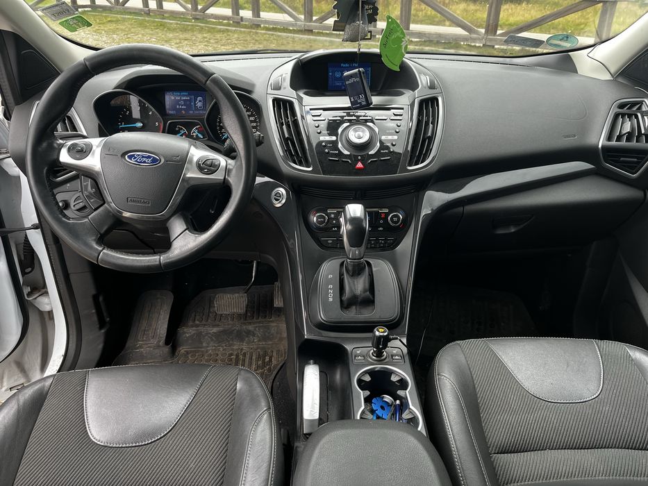 Ford Kuga Titanium 2.0 Tdci 4x4 Panorama , Półskóra , 1 właściciel , Hak, kamera cofania
