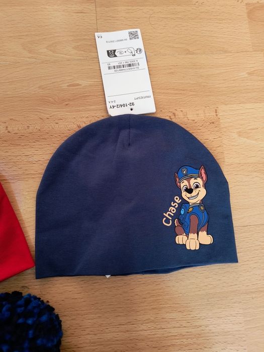 Czapki C&A 98/104 zimowa wiosenne NOWE!