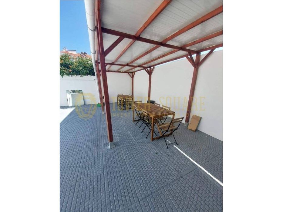 Moradia independente à venda na Ajuda