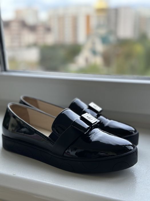 Туфли из натурального лака 38