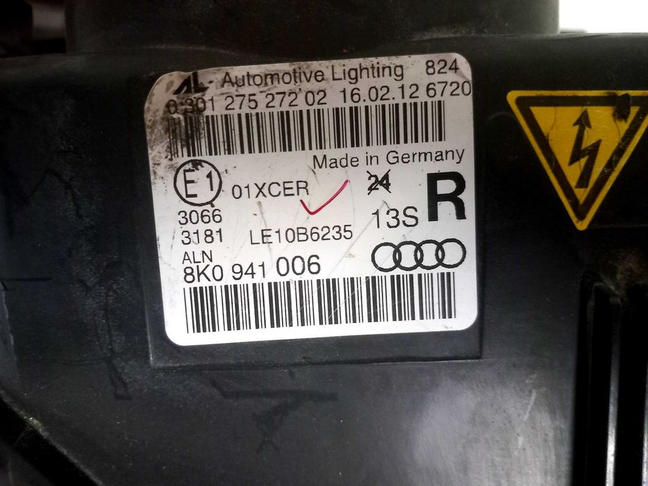 AUDI A4 B8 BI-XENON farol direito