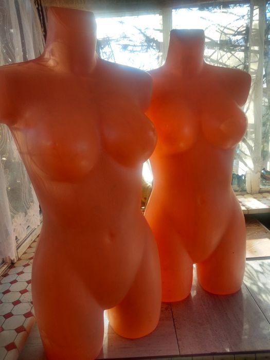 Manekiny damskie 2 sztuki