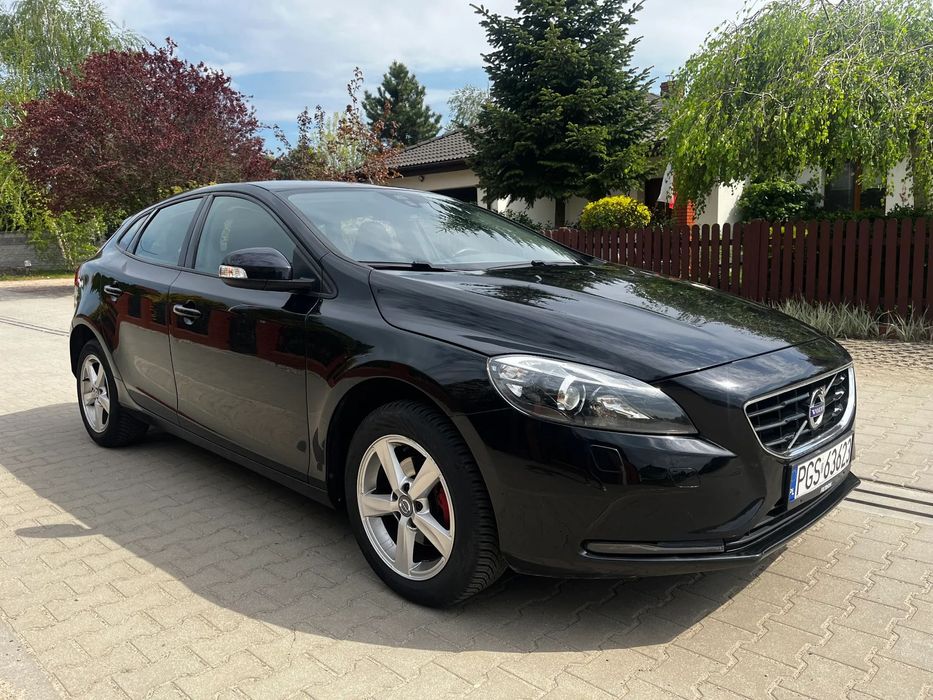 Volvo V40 1.6 115KM diesel 2015R Led Ksenon Nawi Klima Grzane Fotele