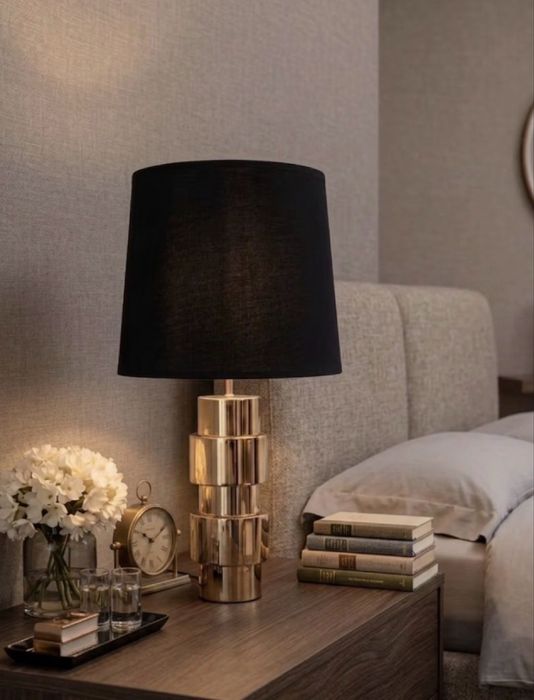 lampa stołowa złota czarna