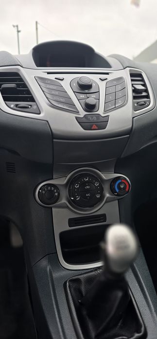 Ford fiesta 1.4Tdci 75cv - 2010