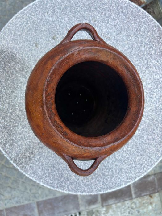 Panela / Pote Antigo em Barro Vidrado com Pegas e Orifícios no Fundo – Peça Etnográfica / Castanheiro