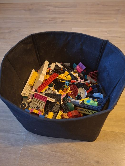 Karton klocków lego 2,8kg