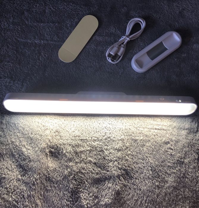 Акумуляторний LED світильник (лампа) на магнітному кріпленні.