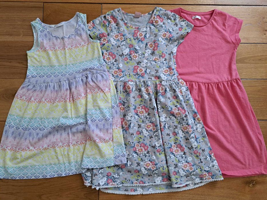 Paka ubrań dla dziewczynki r 122/128