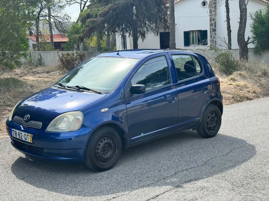 Toyota Yaris 1.0 VVT-i Necessita reparação foto 2