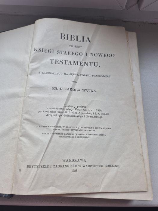 Biblia Jakuba Wujka 1923r + odręczny komentarz