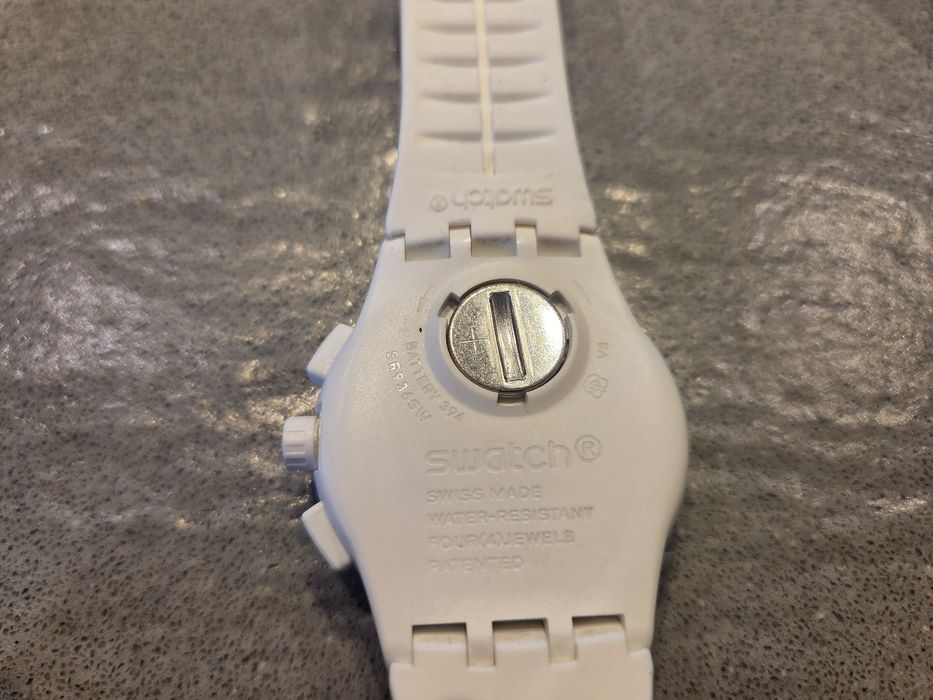 Zegarek SWATCH 42mm biały Silikonowy pasek