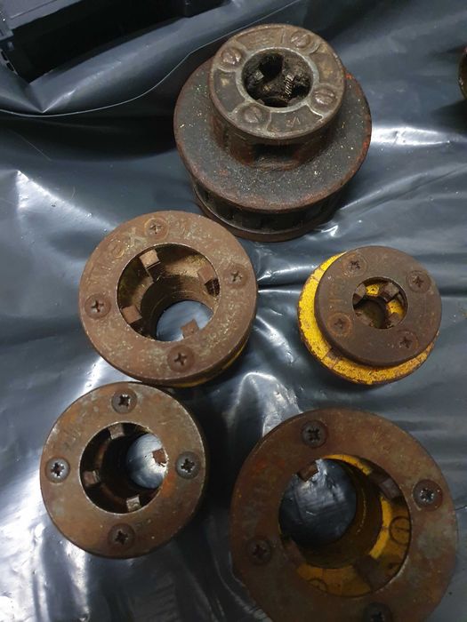 4 Atarrachas virax / ridgid e 2 cabeçotes virax com braço .