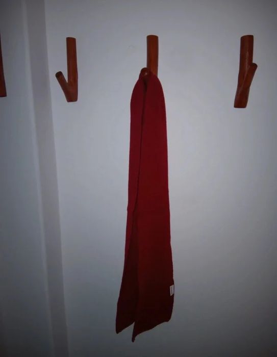 Cachecol vermelho NasoDrill