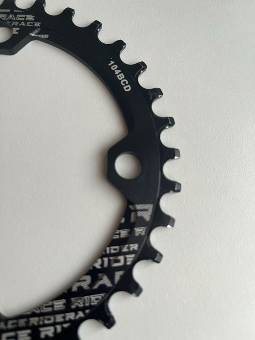 Zębatka Riderace 34T NarrowWide 104BCD – jak nowa