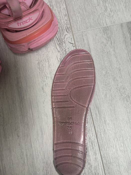Balenciaga track pink