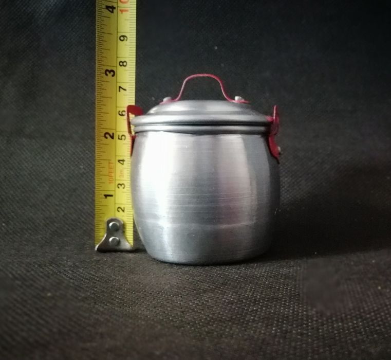 Brinquedo, panela antiga de brincar em alumínio