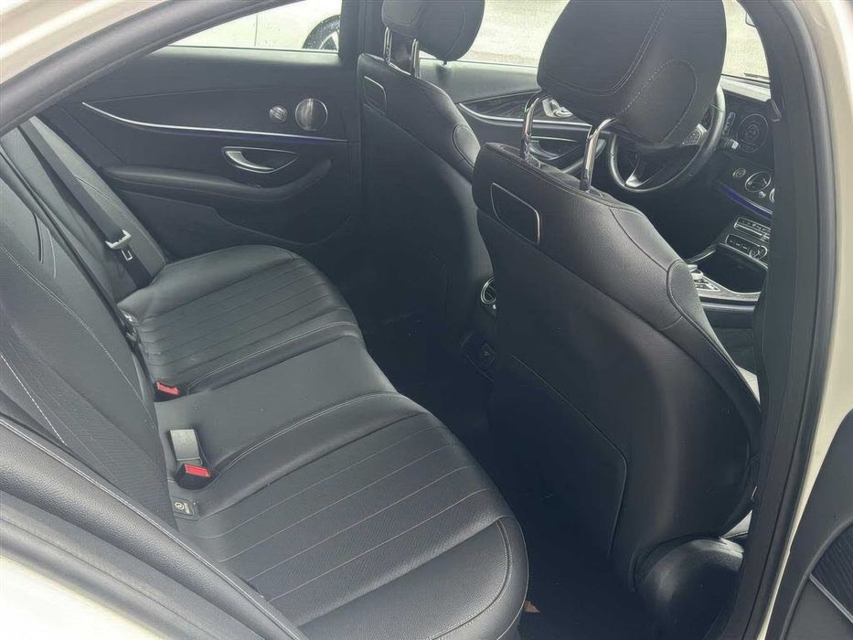 Mercedes-Benz E-Class E 300      2018