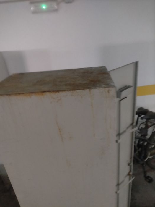 Cacifo de ferro, em segunda mão