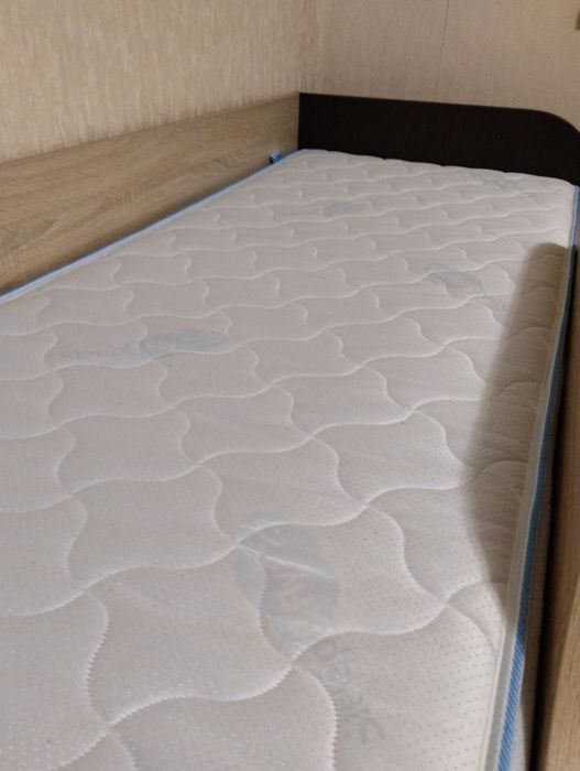 Кровать с матрасом slip s flay