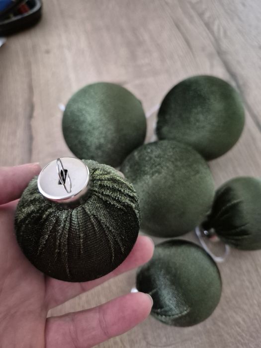 Новогодние шары бархатные моховый цвет красивейшие