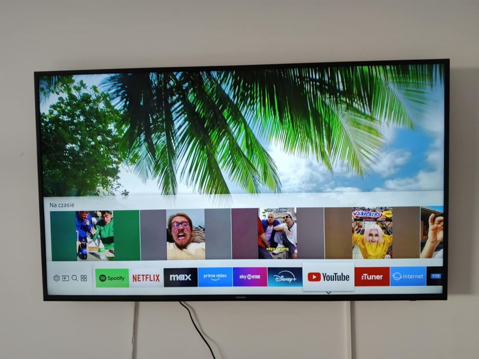 Telewizor LED 55cali Smart wifi stan idealny