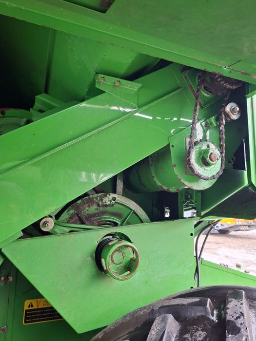 Зерно збиральний комбайн JOHN DEERE 1055 свіжо привезений