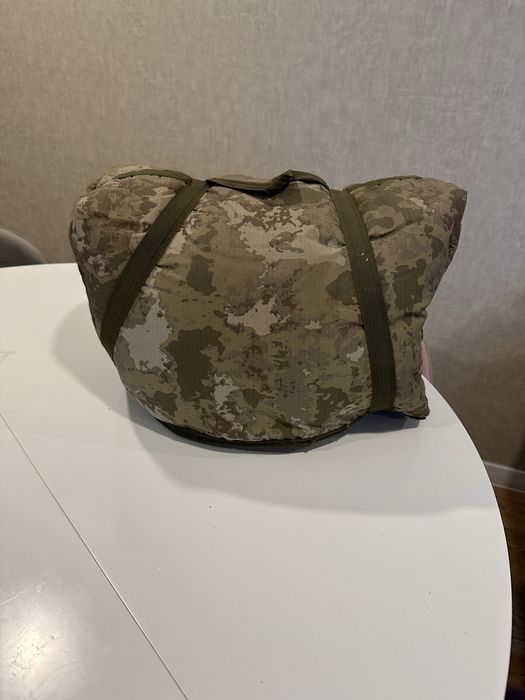 Продам спальный мешок (спальник) в камуфляже