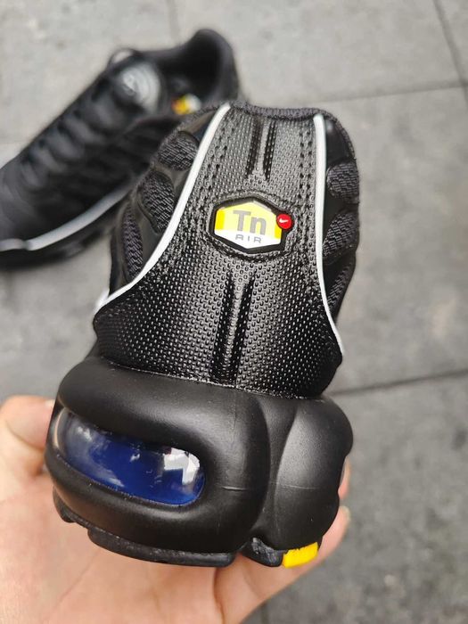 Buty sportowe Nike Air Max TN Plus Black R.39