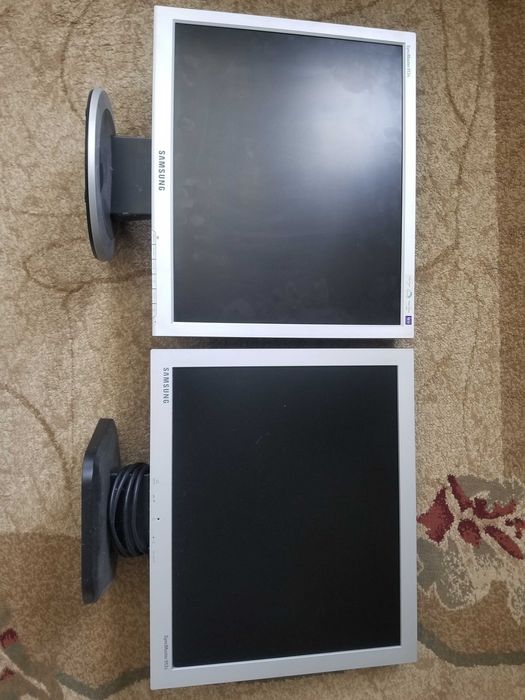 Monitory 2szt. Klawiatura i mysz