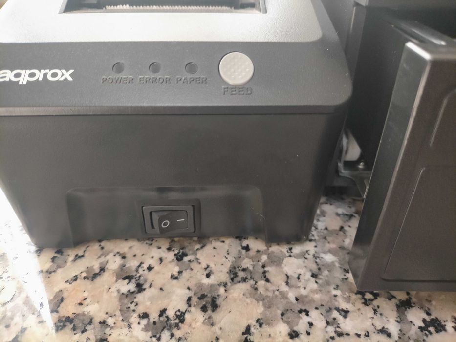 Impressora térmica e gaveta de dinheiro