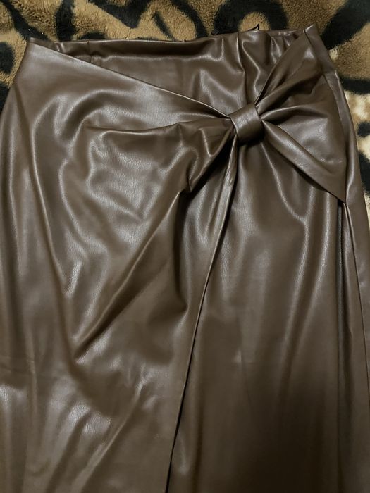 Юбка кожаная шоколад  Zara