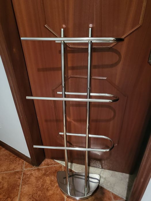 Vendo toalheiro inox urgência