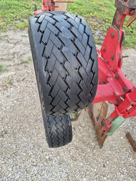 Pług obrotowy 4 skibowy Steeno Kuhn Lemken