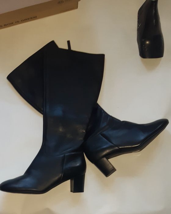 ECCO сапоги кожа чёрные р.40,41,42,43